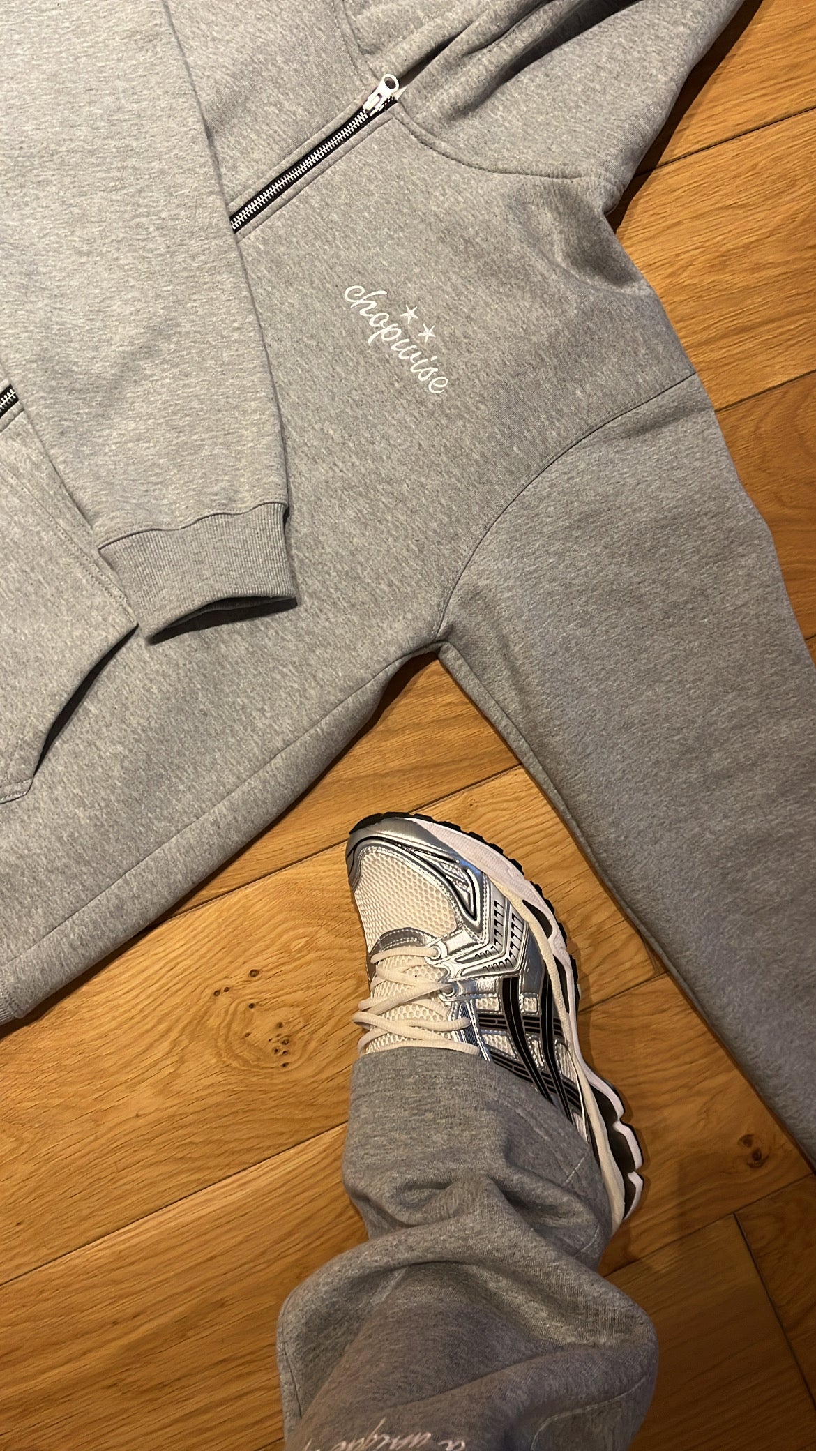 CHPWSE ZIP-UP HOODIE - GREY