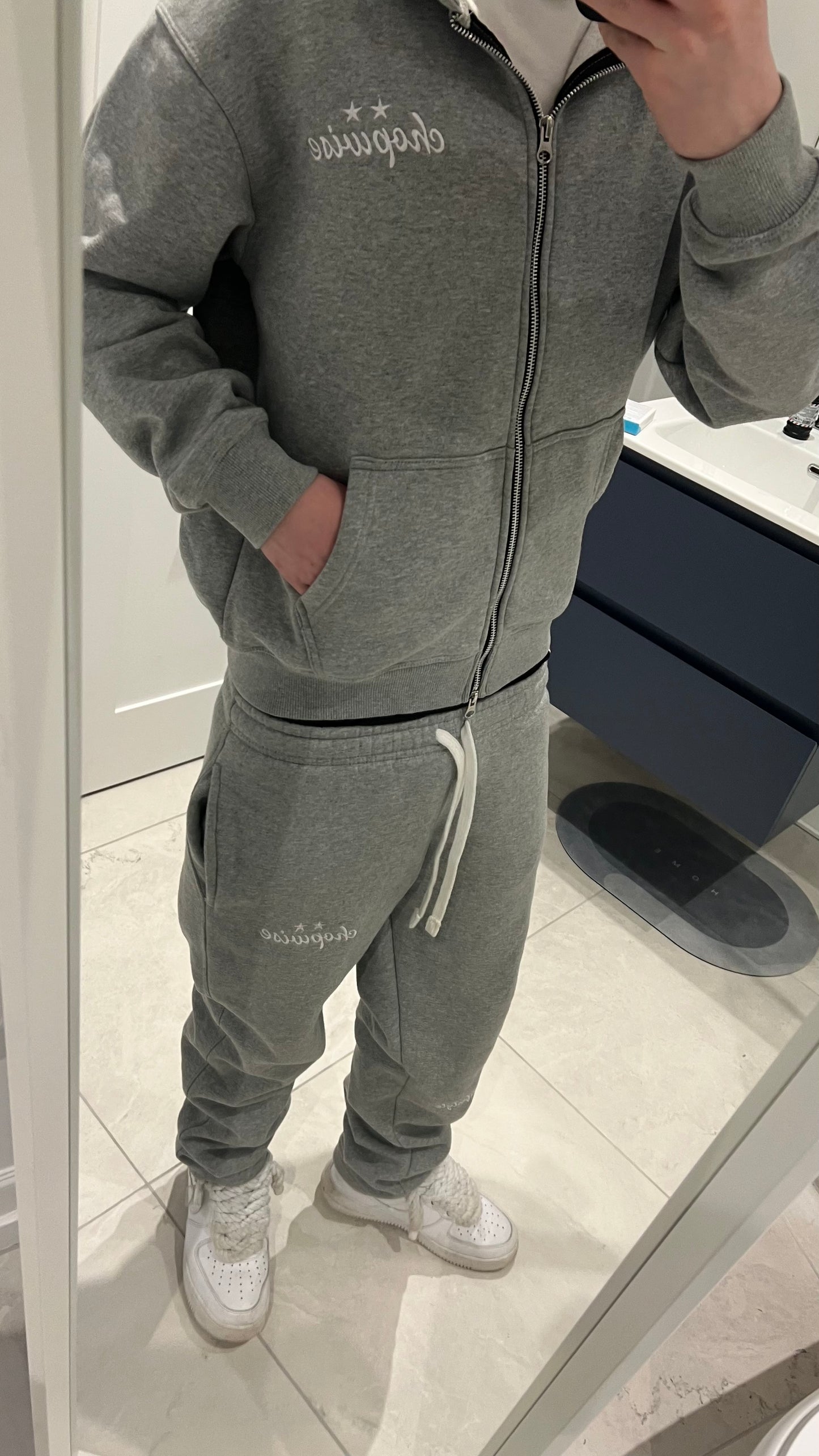 CHPWSE ZIP-UP HOODIE - GREY